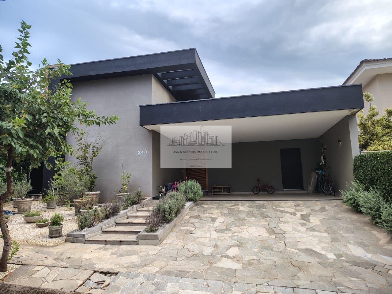 Casa 3 dormitórios para locação no Condomínio Damha IV.