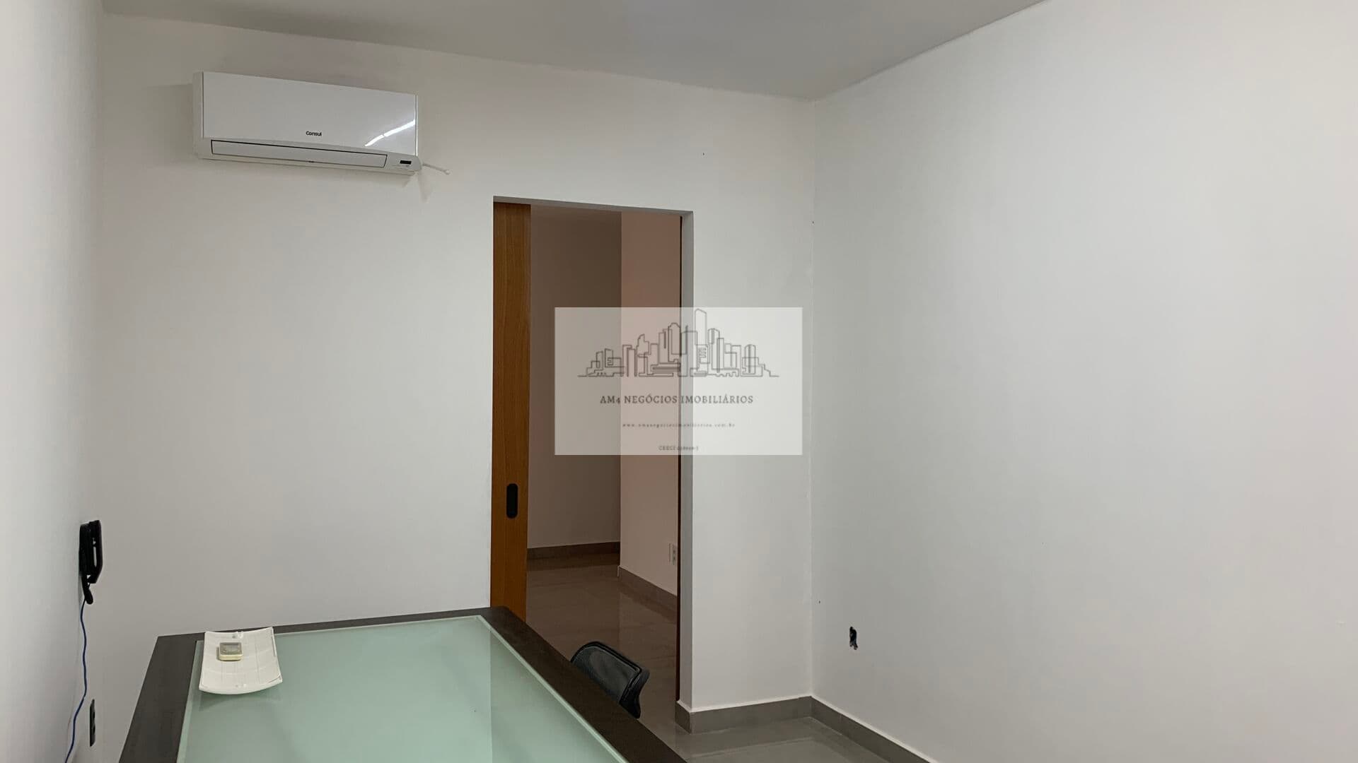 Casa Comercial com edícula para locação na Vila Ercília