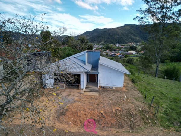 Casa de Alto Padrao no Campo - Bom Pastor