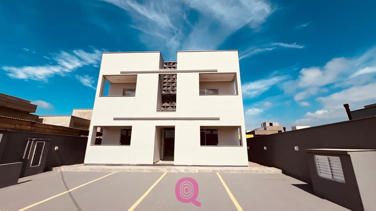 Casa Geminada com suíte