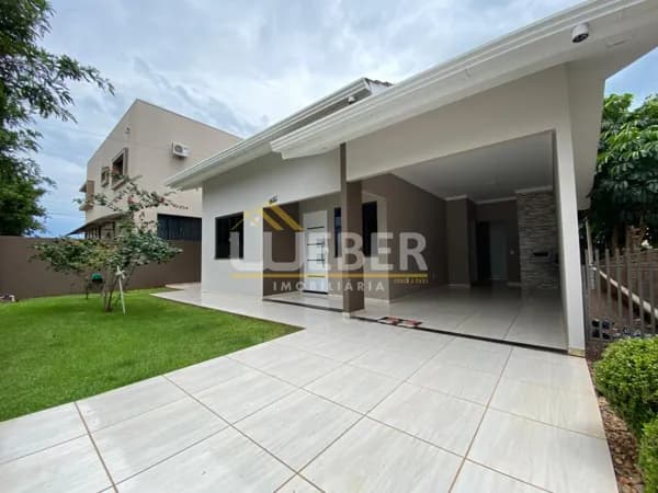 Casa em Medianeira - Nazaré