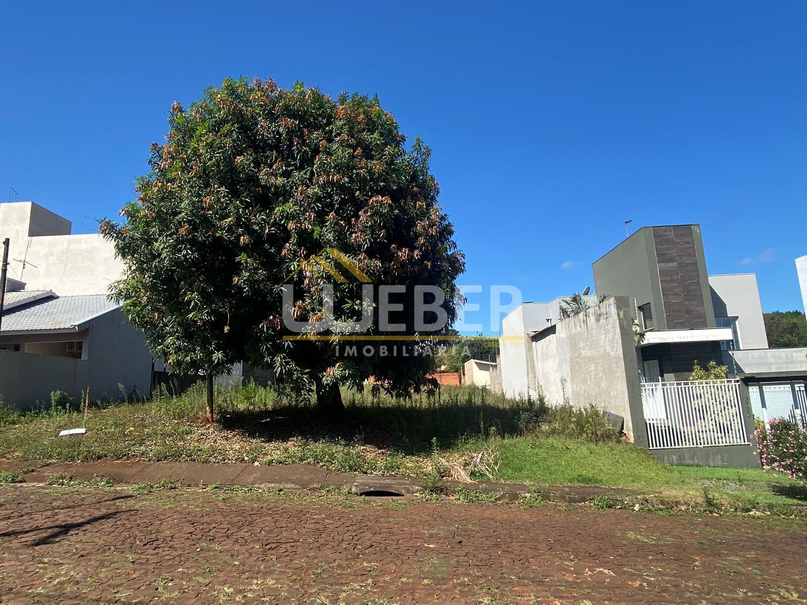 Lote/Terreno em Medianeira - Cidade Alta