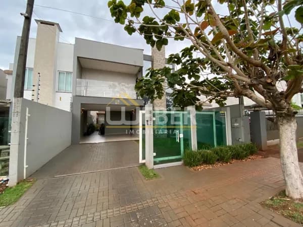 Sobrado em Medianeira - Santos Dumont