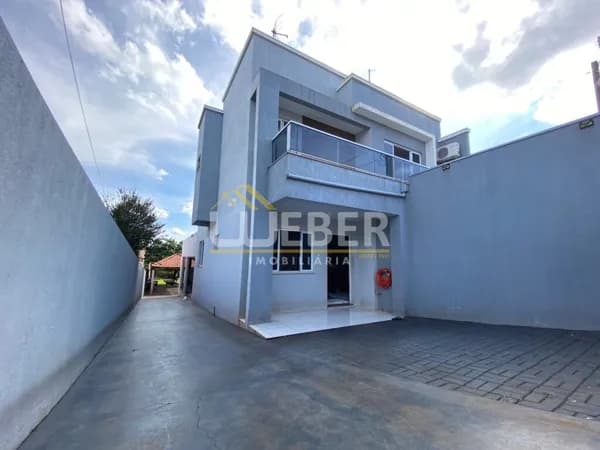 Sobrado em Medianeira - Cidade Alta