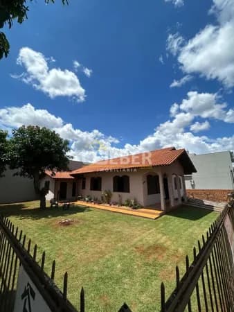 Casa em Medianeira - Centro