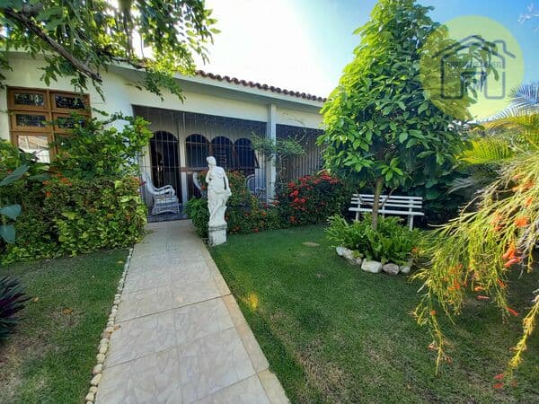 Vendo excelente casa nascente com 5 suítes em Bairro Novo Olinda