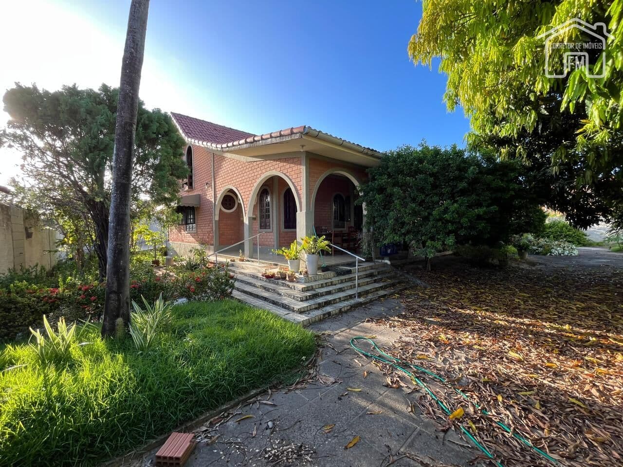 CASA AMPLA À VENDA – JANGA, PAULISTA/PE