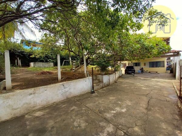 Vendo ótima casa com excelente terreno em Rio Doce Olinda PE