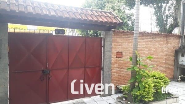 Sobrado à Venda em Santana, São José dos Campos - SP