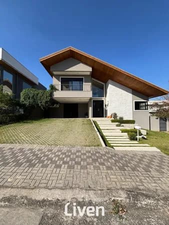 SOBRADO À VENDA, CONDOMÍNIO FECHADO, 4 QUARTOS, 800 M²!!