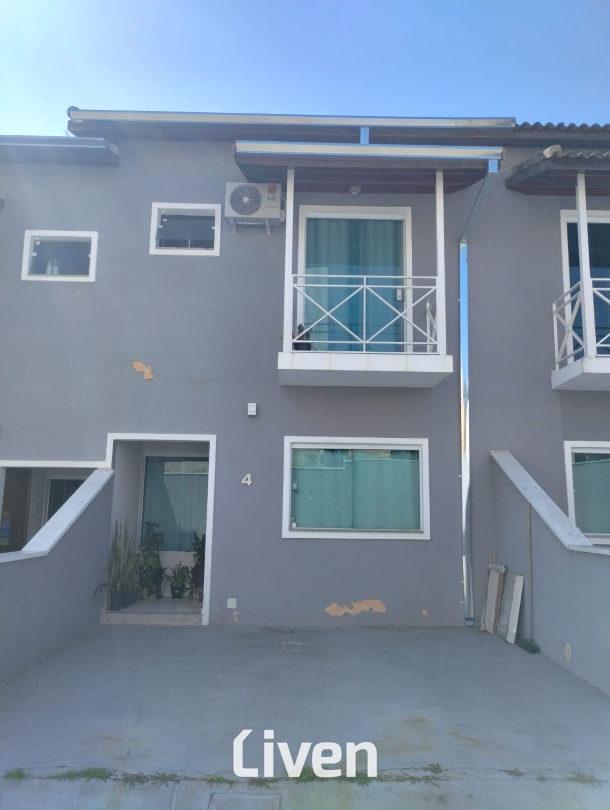 SOBRADO À VENDA COM 3 QUARTOS, 104M²