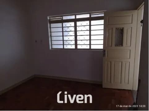 CASA Á VENDA, 4 QUARTOS, 300 M²!!