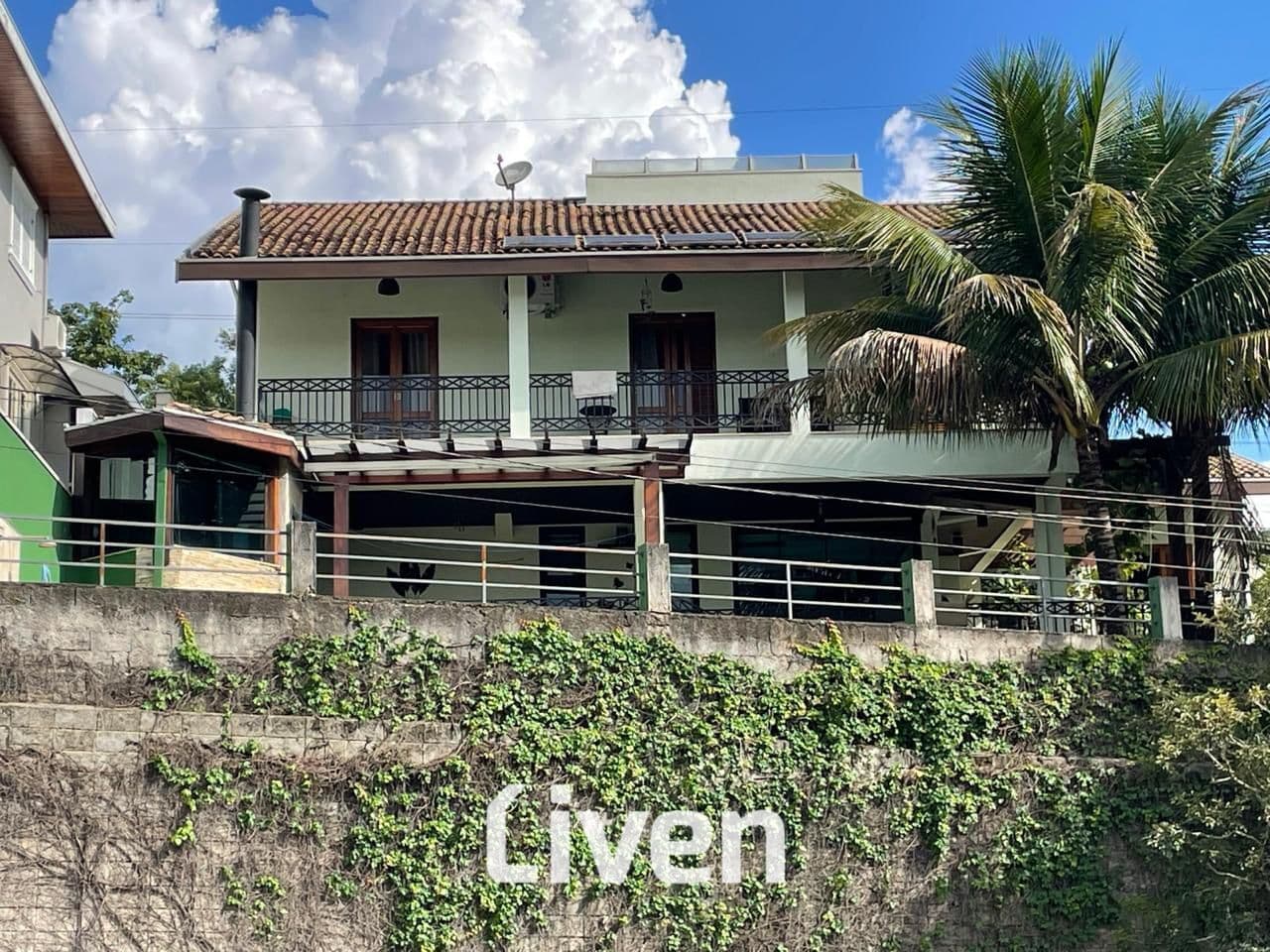 SOBRADO À VENDA EM CONDOMÍNIO FECHADO, 3 QUARTOS - 320 M² - CHÁCARAS DOS LAGOS!!