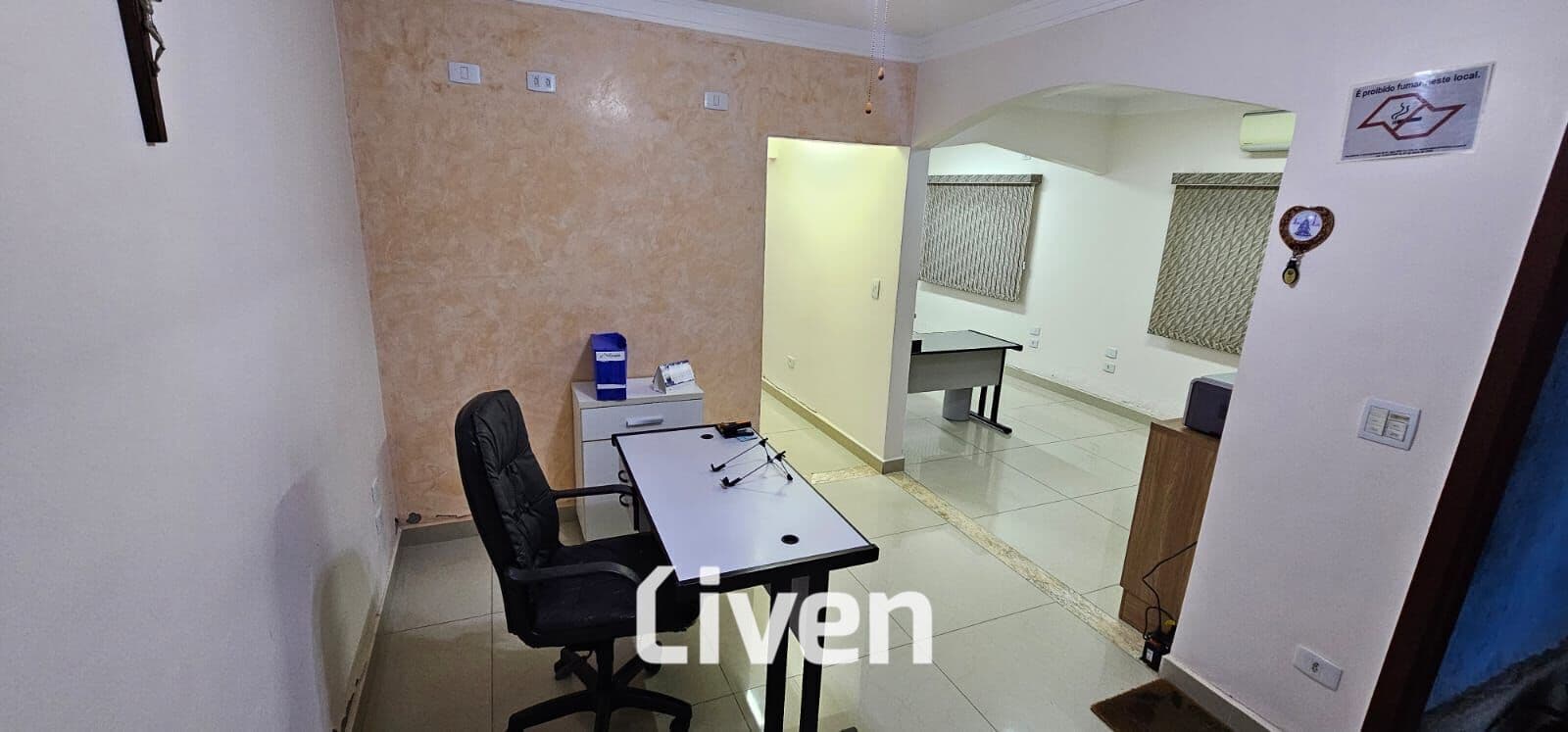 CASA À VENDA COM 3 QUARTOS, 120M²