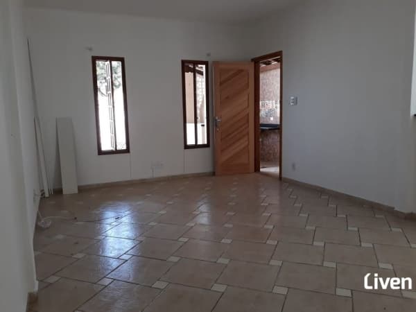 Casa à Venda em Jardim Portugal, São José dos Campos - SP