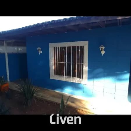 CASA À VENDA COM 3 QUARTOS, 300M²