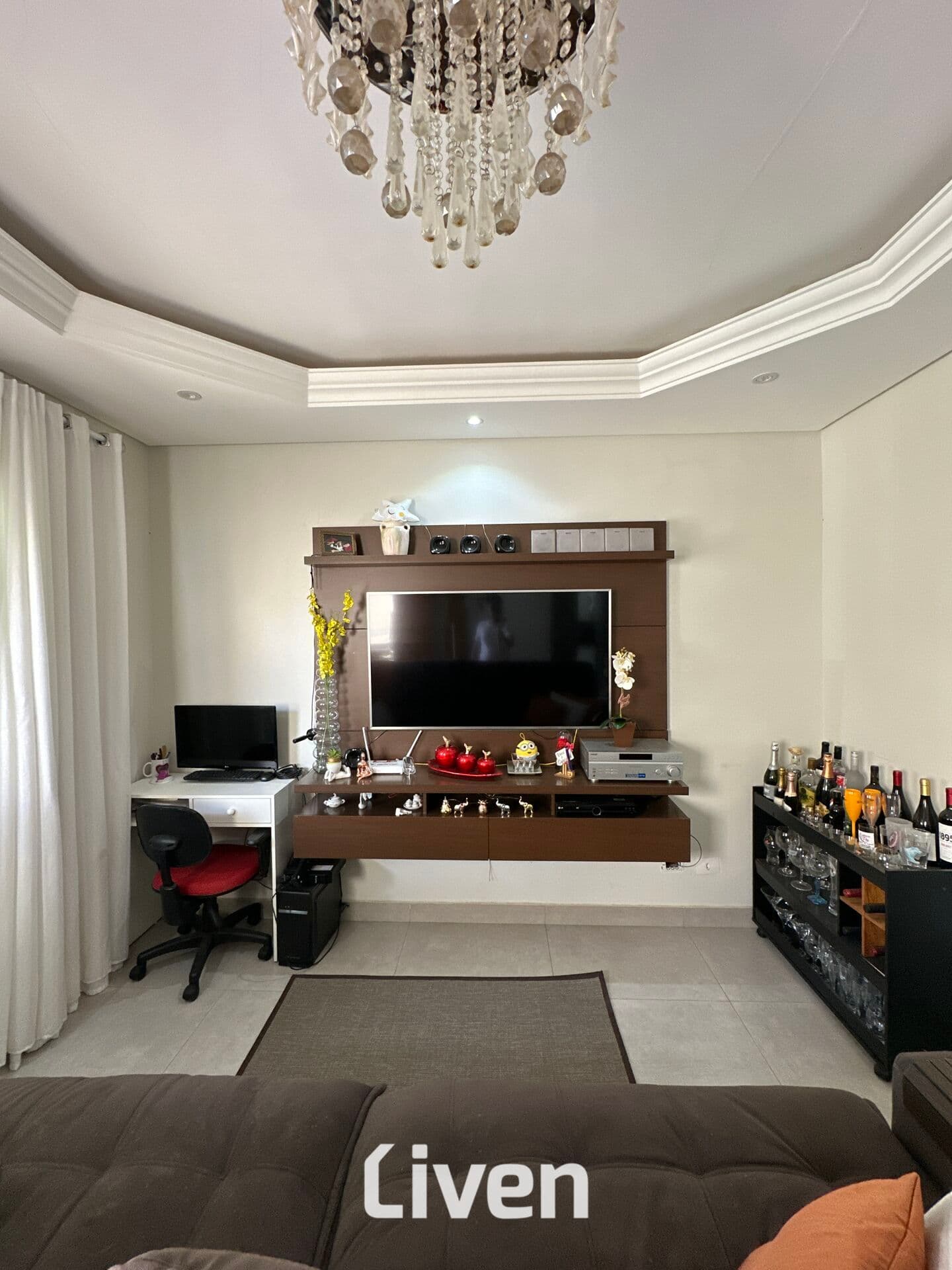 CASA À VENDA, 3 DORMITÓRIOS, 140 M²!!