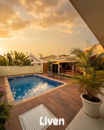 SOBRADO À VENDA, CONDOMÍNIO FECHADO, 4 QUARTOS, 300 M²!!