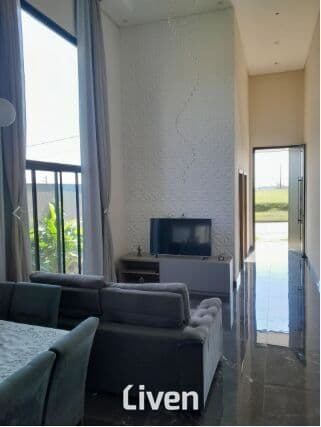 CASA À VENDA EM CONDOMÍNIO FECHADO, 3 QUARTOS, 185 M² - CAÇAPAVA!!