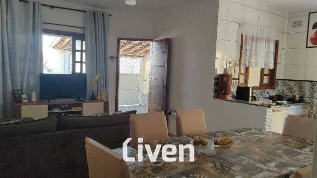 CASA À VENDA COM 2 QUARTOS, 125M²