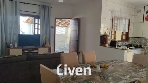 CASA À VENDA COM 2 QUARTOS, 125M²