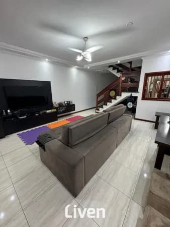 SOBRADO À VENDA COM 3 QUARTOS, 160M²