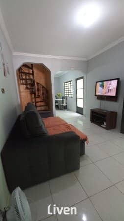 SOBRADO À VENDA COM 3 QUARTOS, 184M²
