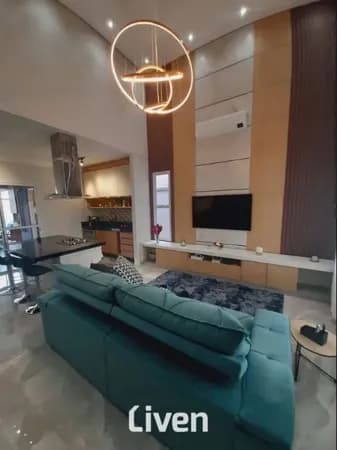 CASA À VENDA, CONDOMÍNIO FECHADO, 3 DORMITÓRIOS, 300 M²!!