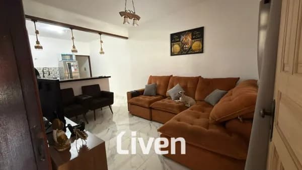 CASA À VENDA COM 2 QUARTOS, 125M²