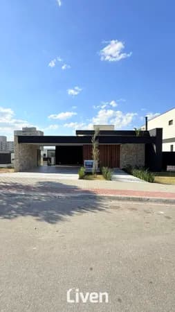 SOBRADO EM CONDOMÍNIO A VENDA COM 3 QUARTOS, 320M²