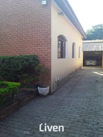 CASA TÉRREA À VENDA COM 2 QUARTOS, 138M²