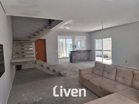 SOBRADO À VENDA COM 3 QUARTOS, 255 M² - VILLA BRANCA!!