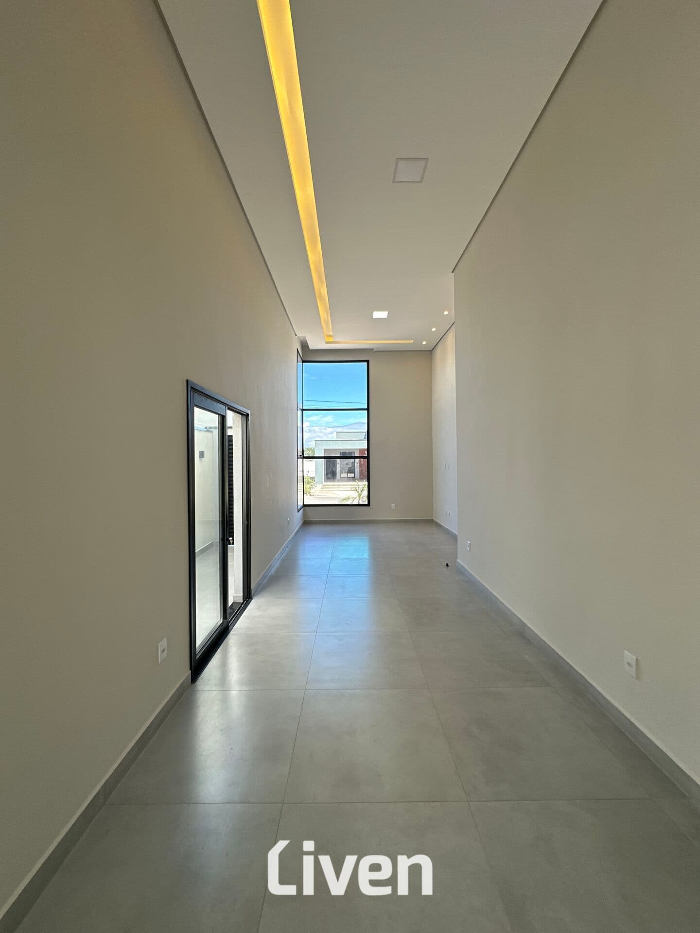 CASA EM CONDOMÍNIO À VENDA COM 3 QUARTOS, 130M²