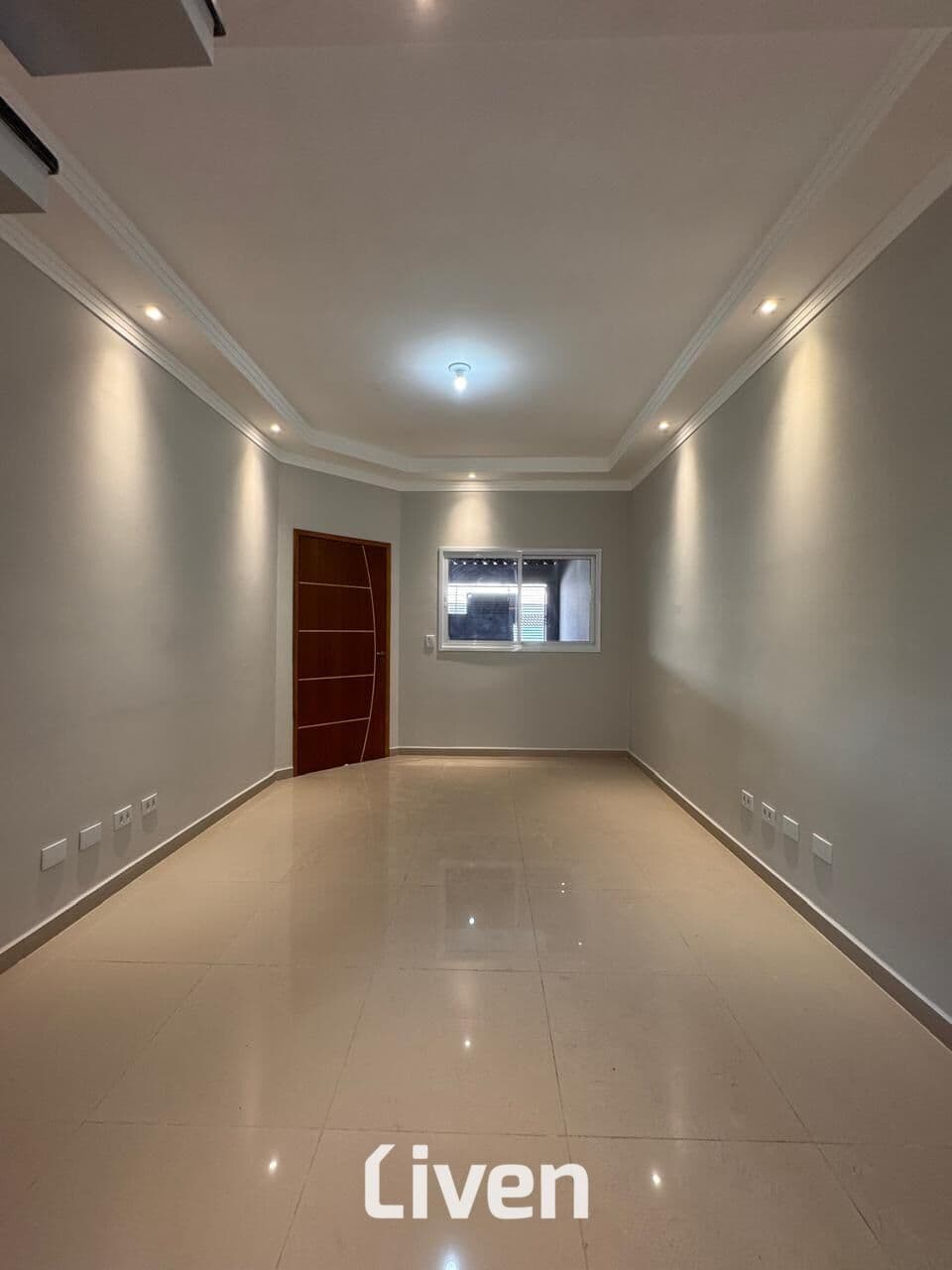 SOBRADO À VENDA, 3 QUARTOS, 125 M²!!