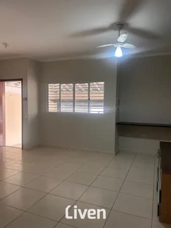 CASA À VENDA, 2 DORMITÓRIOS, 175 M²!!