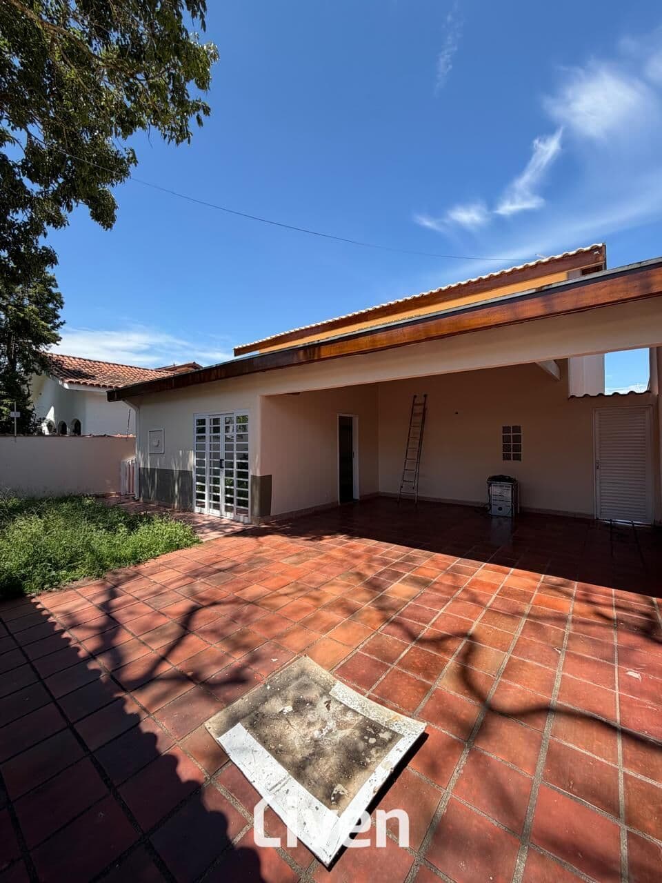 SOBRADO À VENDA COM 3 QUARTOS, 231M² NO JARDIM ESPLANADA