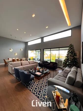CASA EM CONDOMÍNIO Á VENDA COM 4 QUARTOS, 470M²