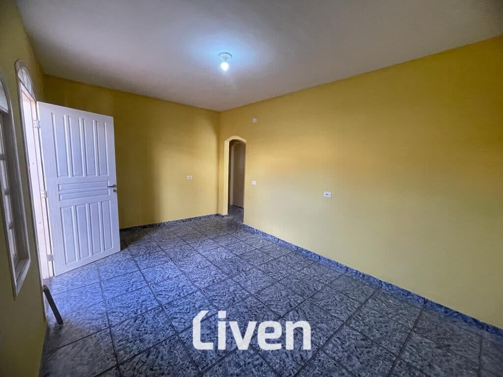 SOBRADO À VENDA COM 2 QUARTOS, 200M²