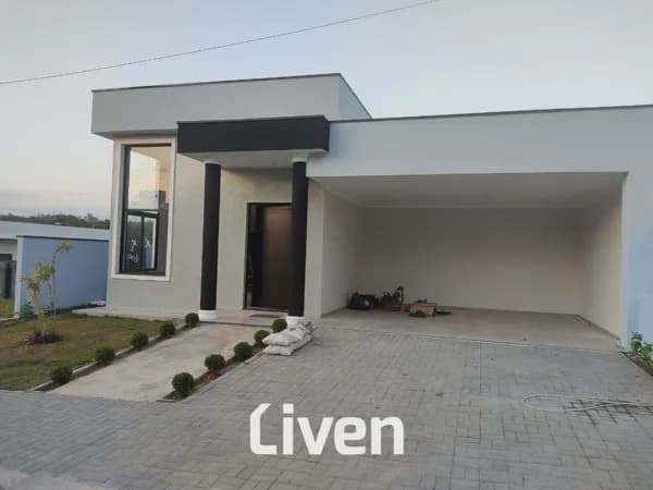 CASA À VENDA, CONDOMÍNIO FECHADO, 3 QUARTOS, 300 M²!!