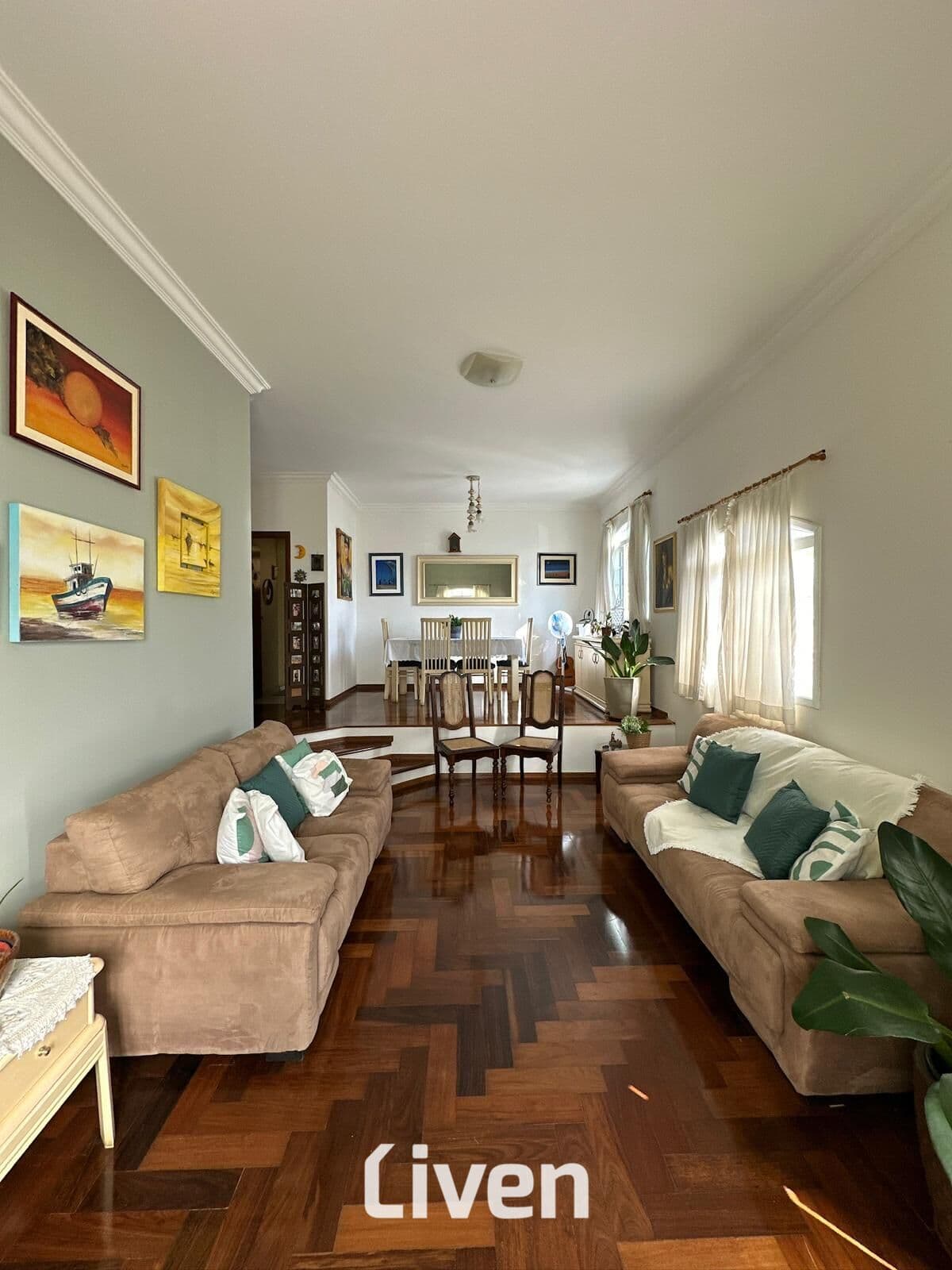 SOBRADO À VENDA COM 4 QUARTOS, 185M²