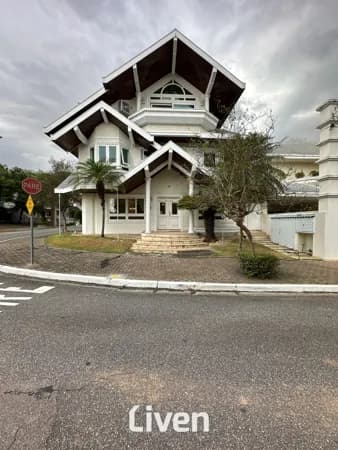 SOBRADO À VENDA, CONDOMÍNIO FECHADO, 5 QUARTOS, 495 M²!!