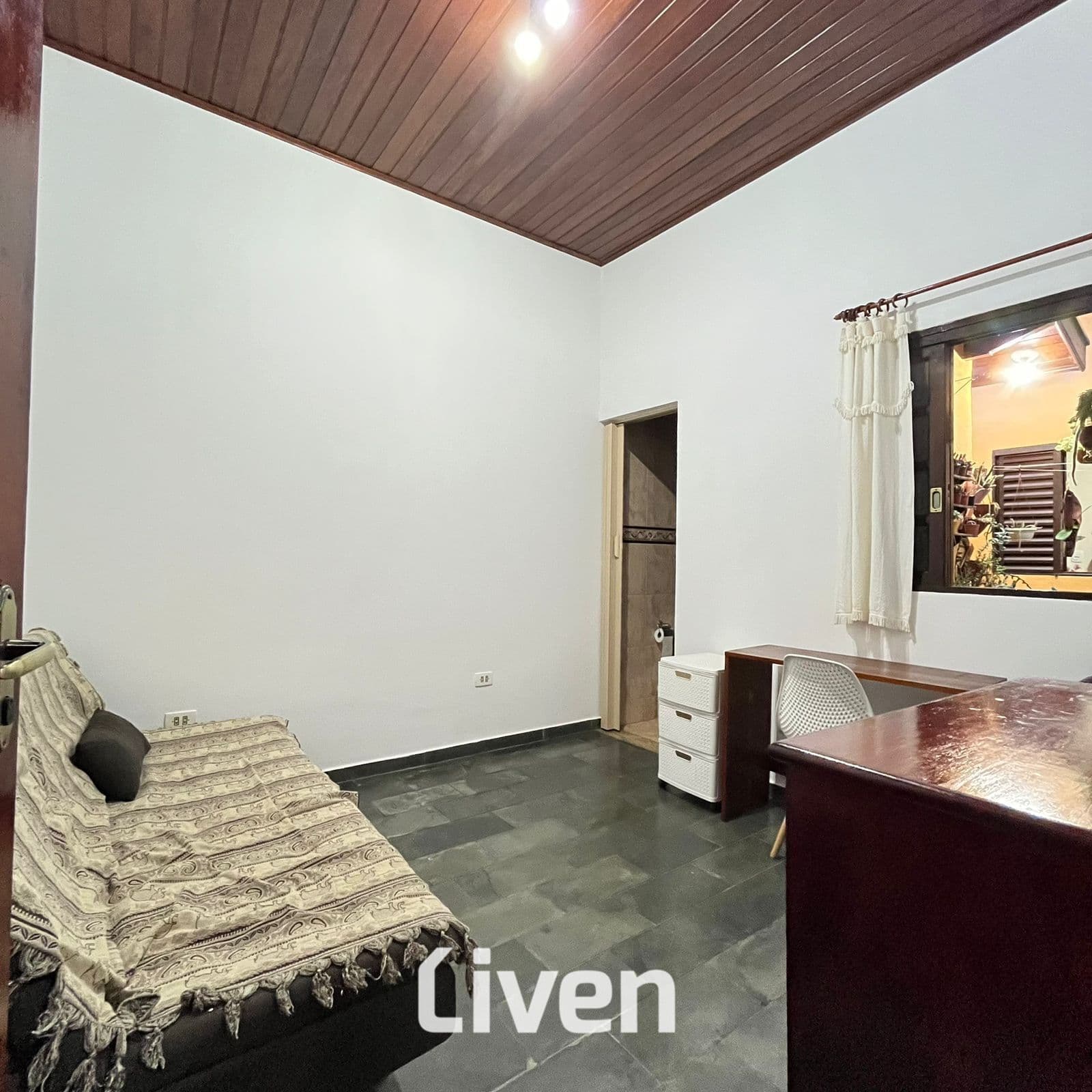 CASA À VENDA COM 2 QUARTOS, 112M²