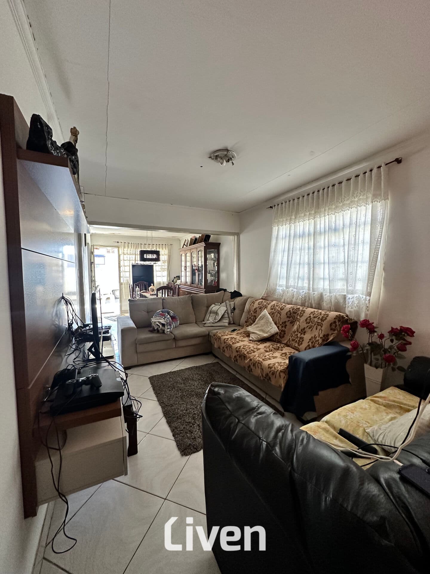 CASA À VENDA COM 3 QUARTOS, 133M²