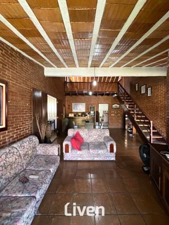 CASA À VENDA, 3 QUARTOS, 329 M²!!