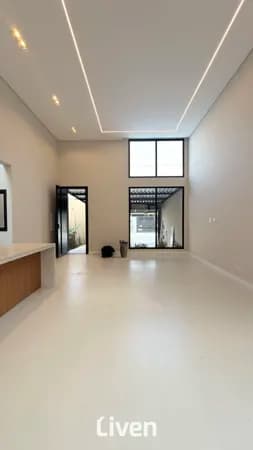 Casa térrea com ótimo espaço de salão no Portal dos Pássaros