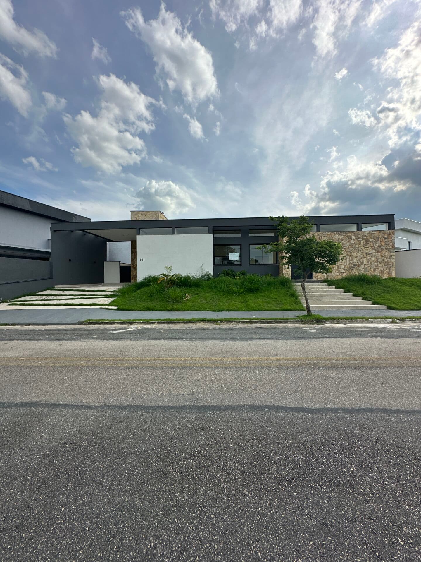 CASA EM CONDOMÍINIO FECHADO, CAÇAPAVA, 4 DORMITÓRIOS, 457 M²!!