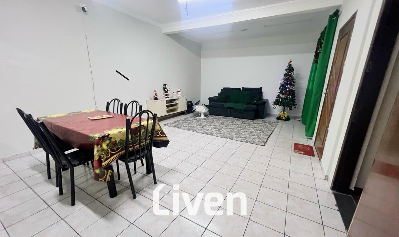SOBRADO À VENDA COM 3 QUARTOS, 335M² NO PARQUE INDUSTRIAL