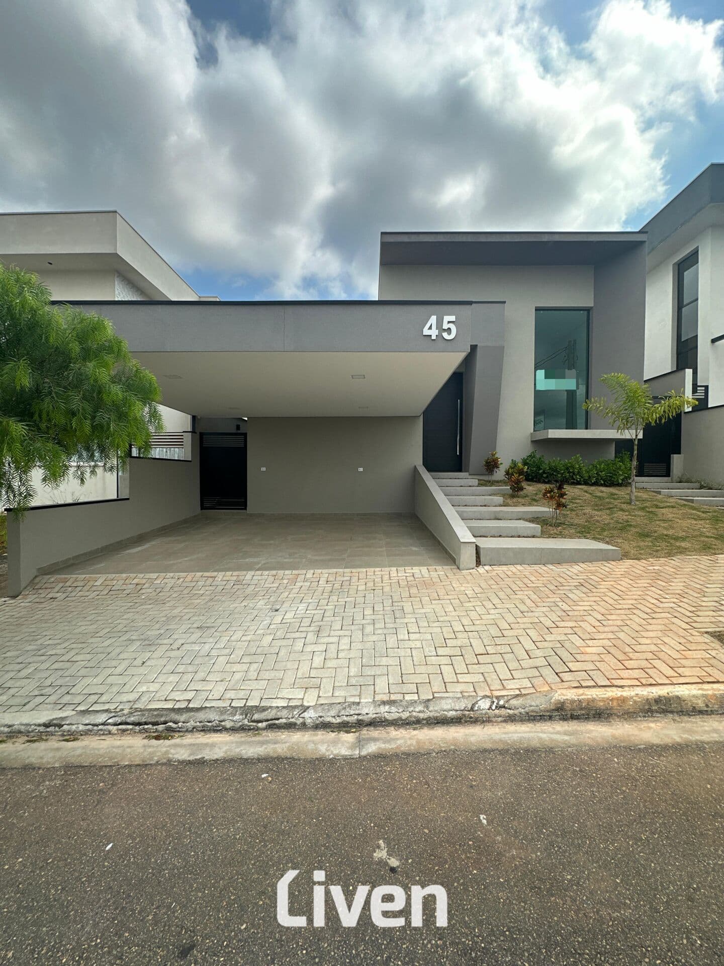 CASA À VENDA COM 3 QUARTOS, 120M²