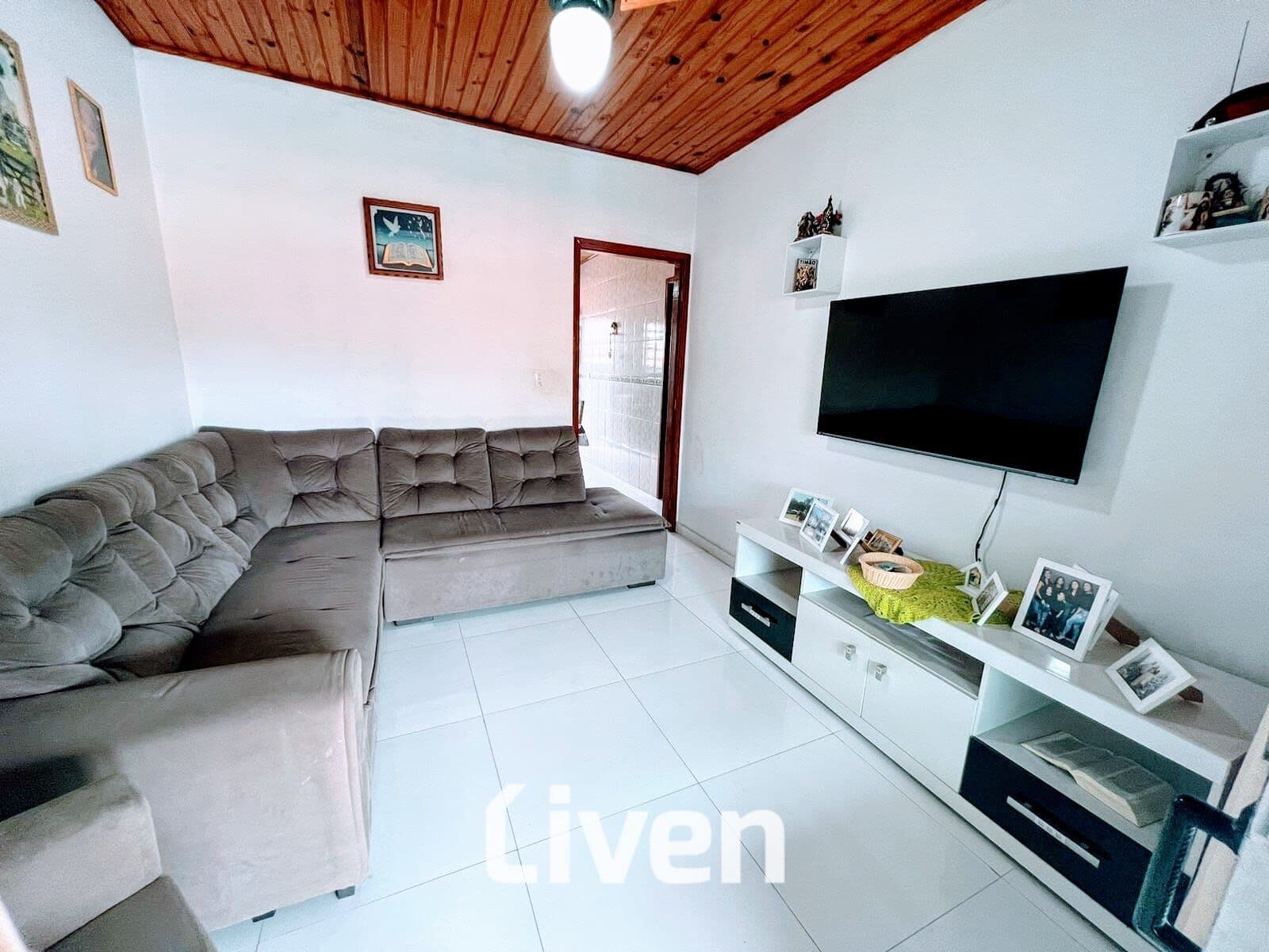 SOBRADO À VENDA COM 6 QUARTOS, 220M²