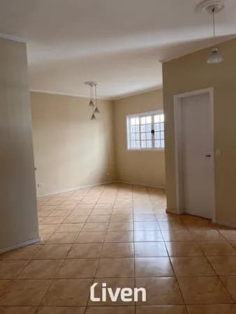 CASA À VENDA COM 3 QUARTOS, 150 M² - JARDIM DAS INDÚSTRIAS!!